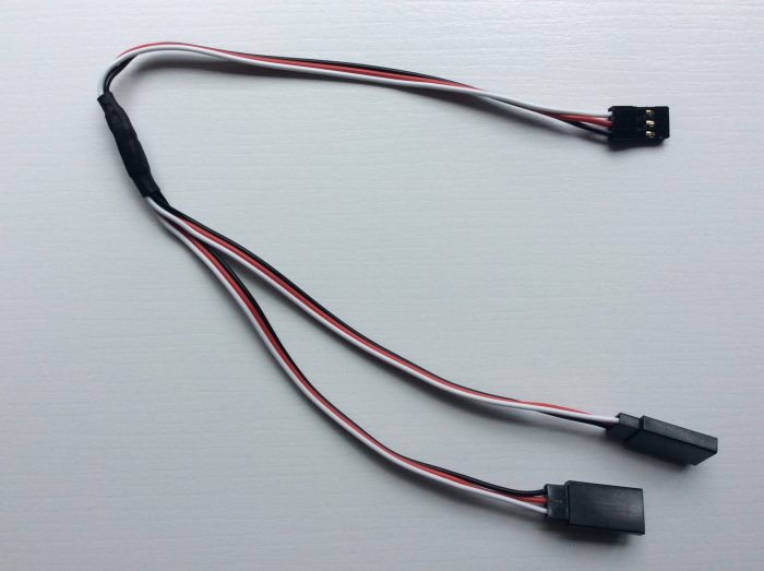 servoy2.jpg Extensión Cable Servo en Y 20 cm