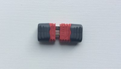 Conector Eléctrico Plug T con Protector