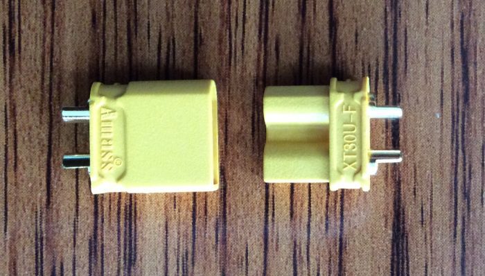 Conector XT30