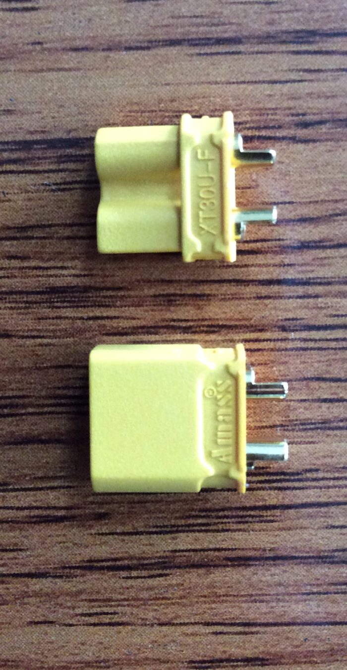 Conector XT30