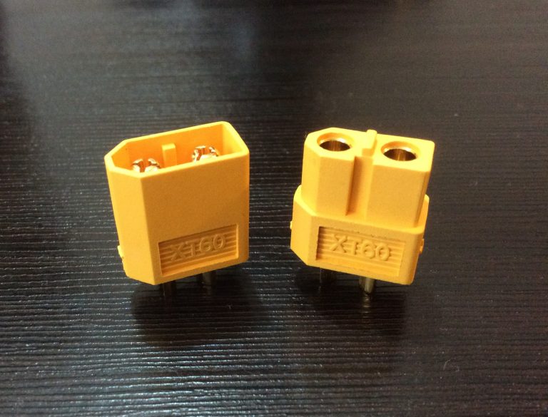 Drones en Colombia 46 Conector Eléctrico XT60